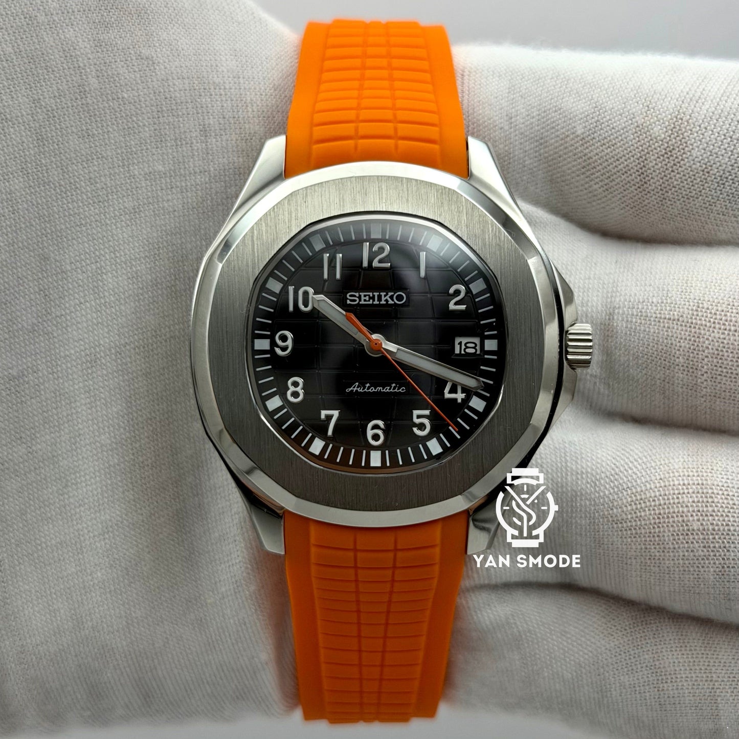 Aquanaut Orange