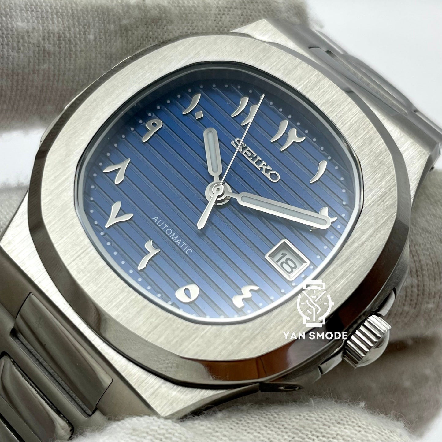 Nautilus Arabic Dial Bleu