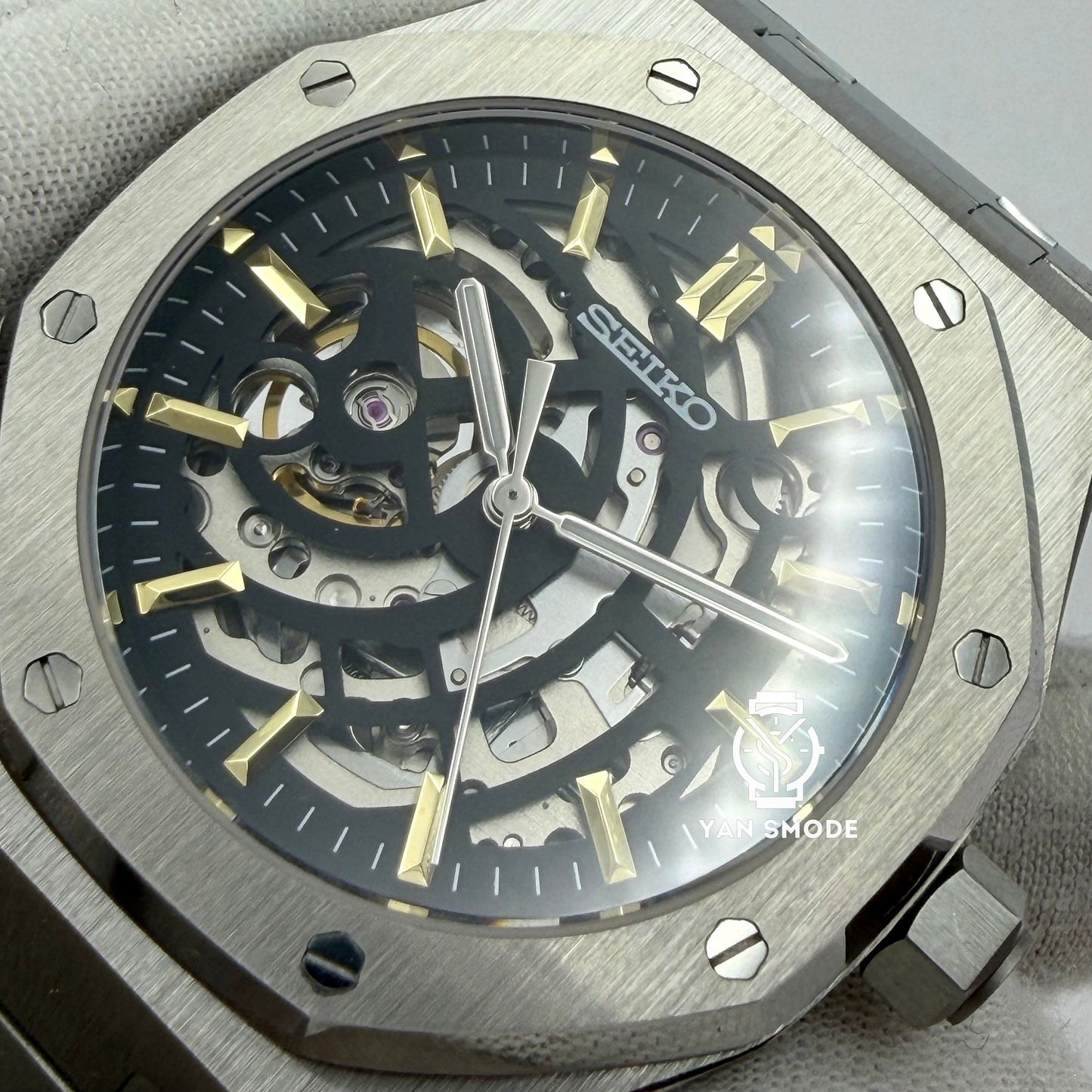 Royal Oak Squelette Noire Index Or Jaune