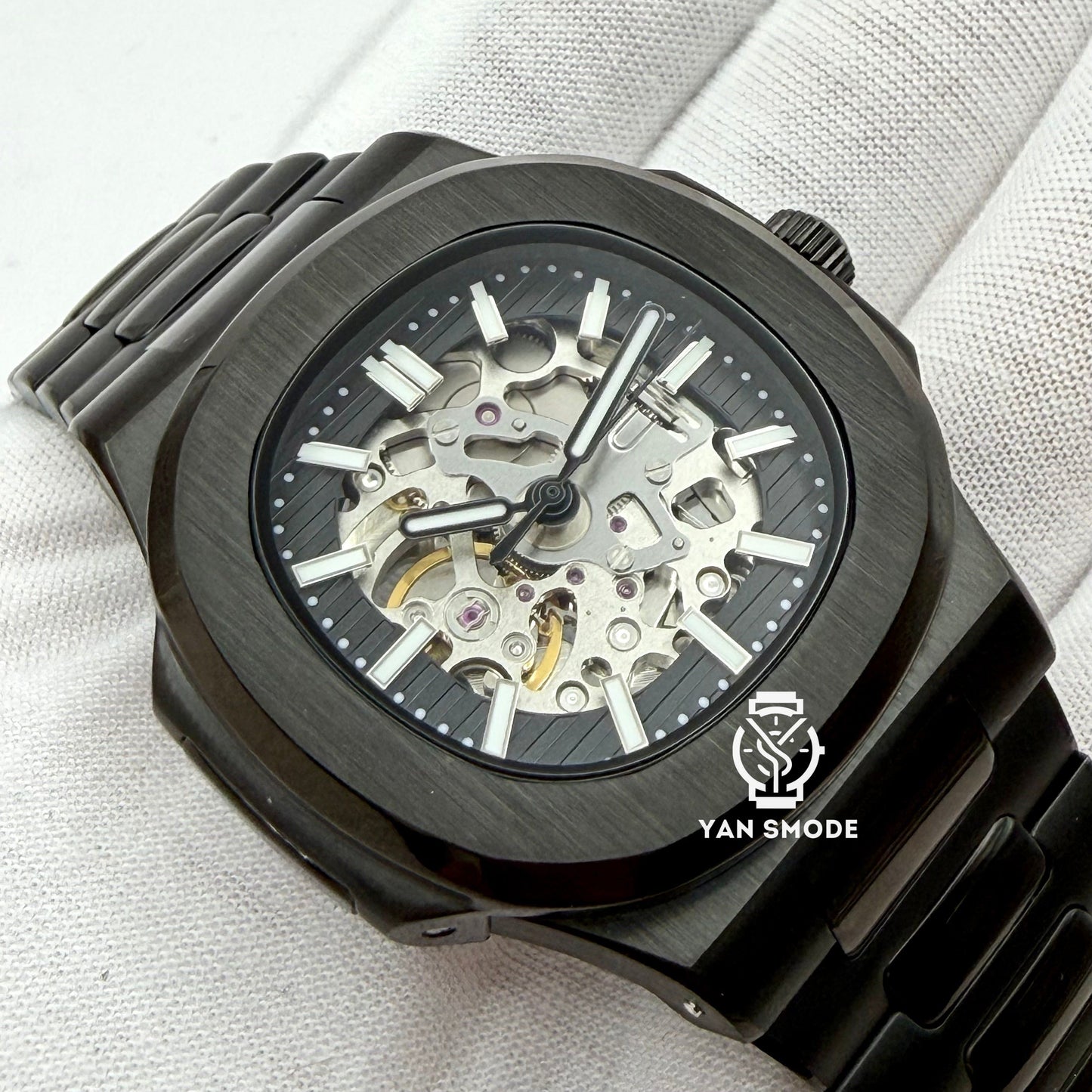 Nautilus Squelette Entièrement Noire