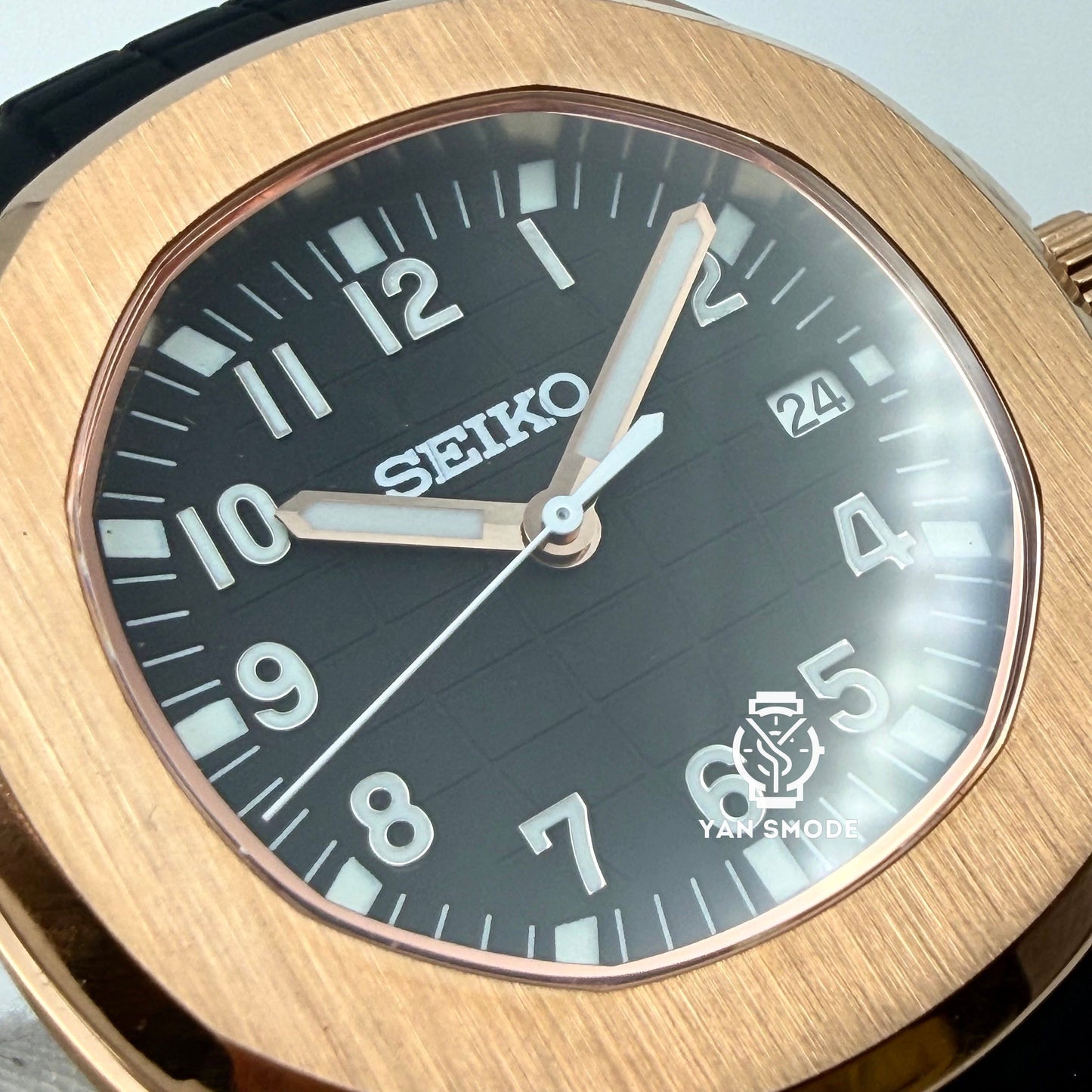 Aquanaut Or Rose Noire