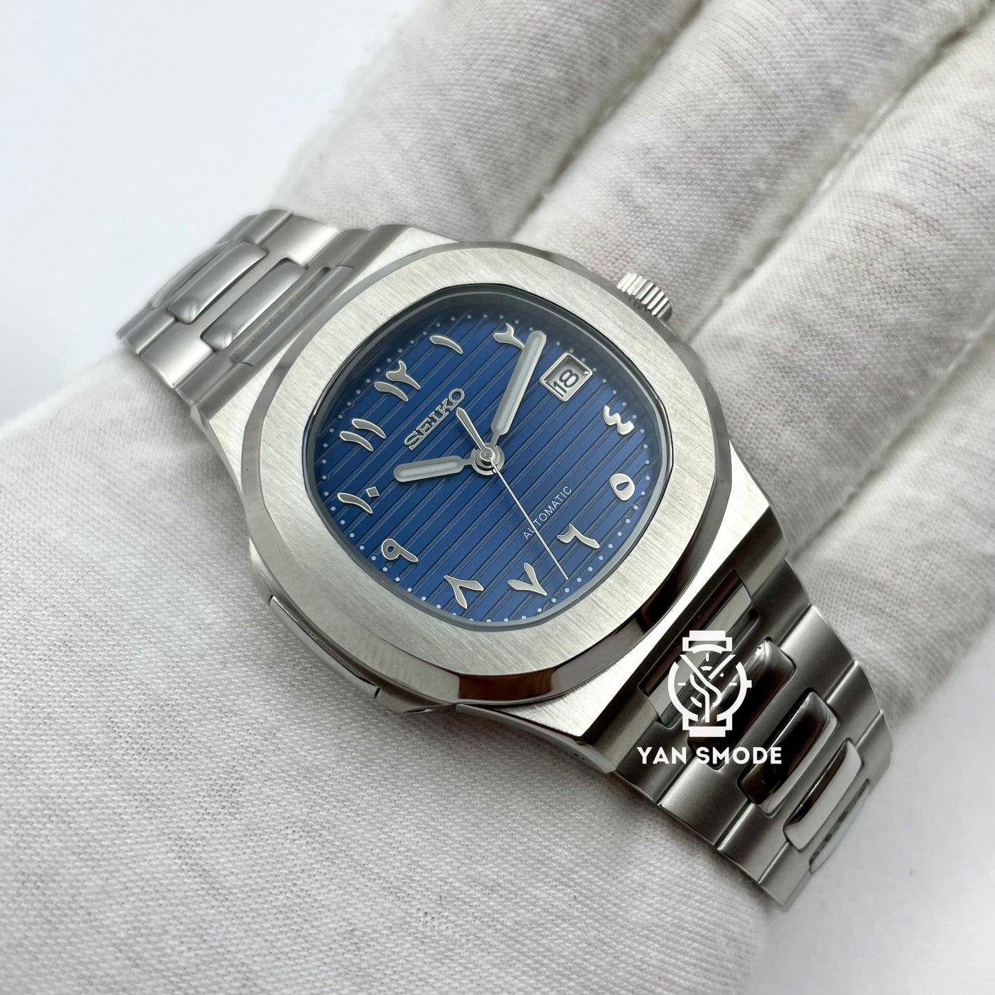 Nautilus Arabic Dial Bleu