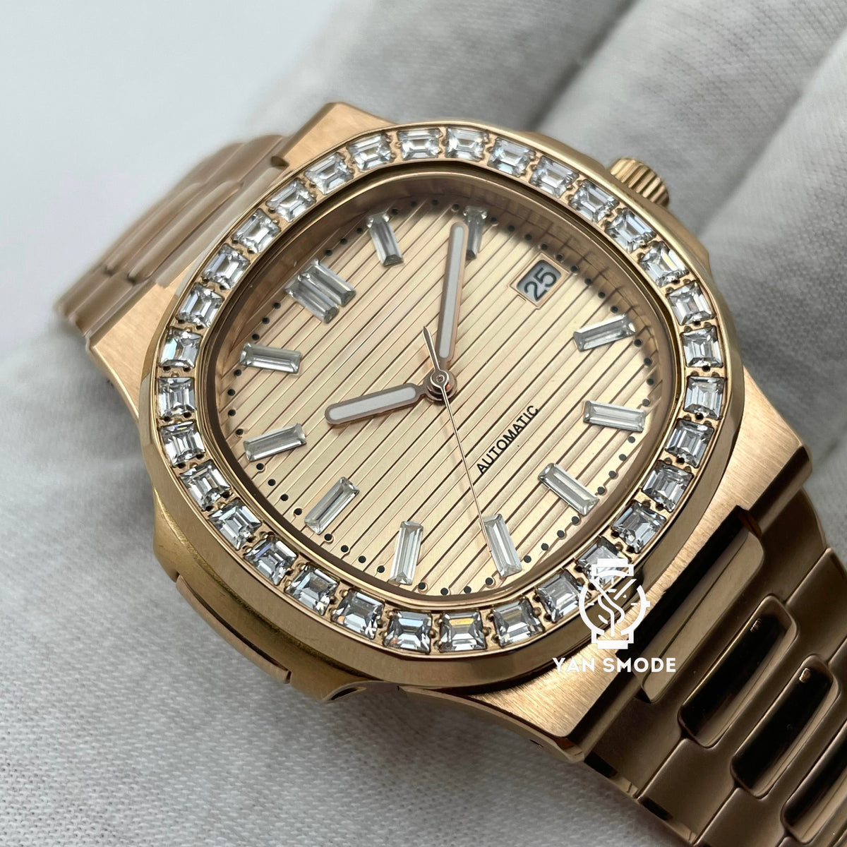 Nauris Or Rose Ornée de Diamants