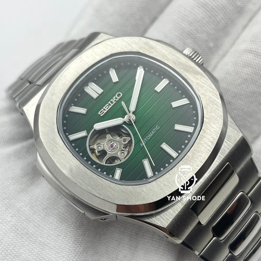Nautilus Black Open 