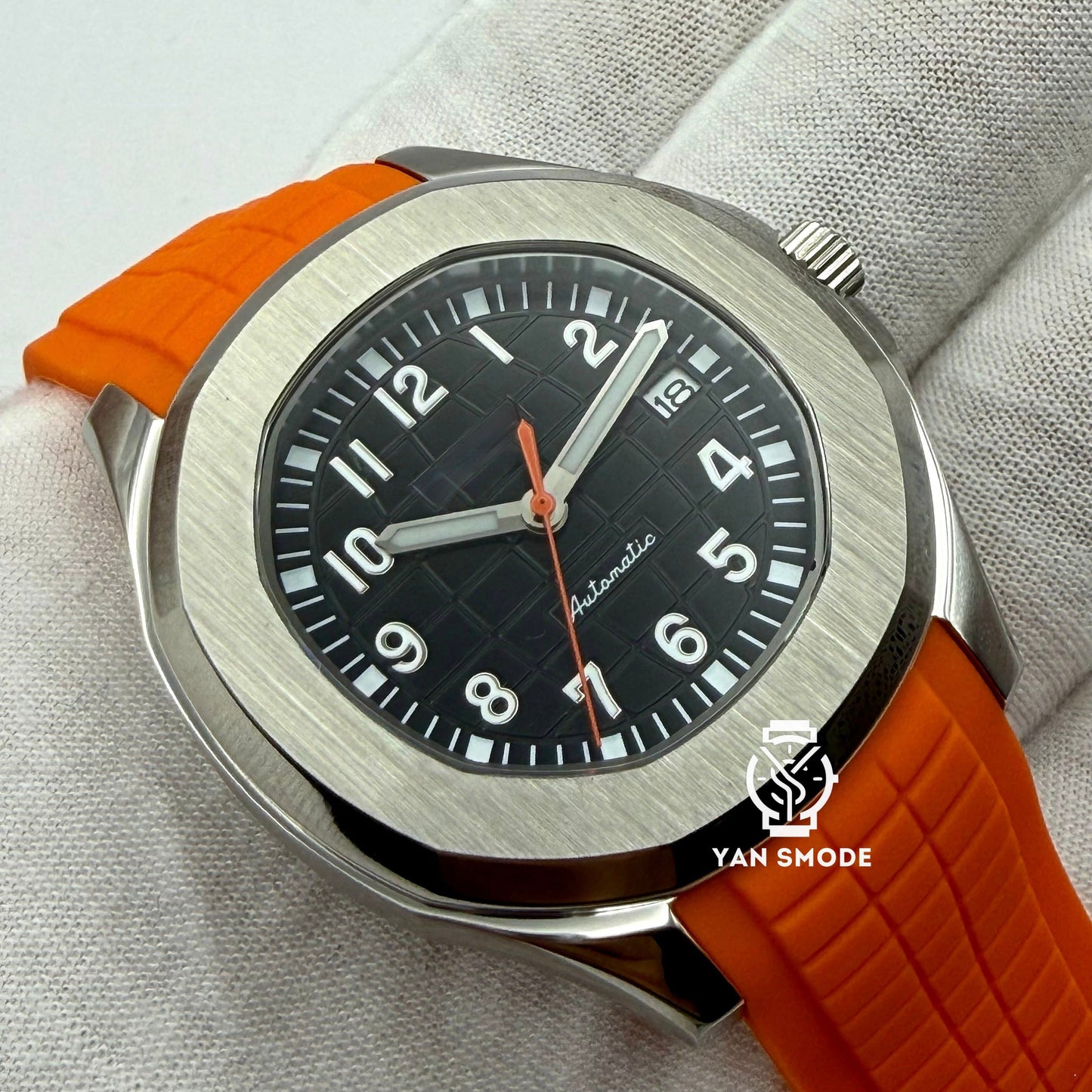Aquanaut Orange