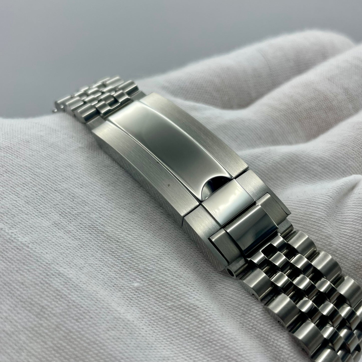 SeikoMod DateJust Arabic Dial Bleu Claire - Yan Smode