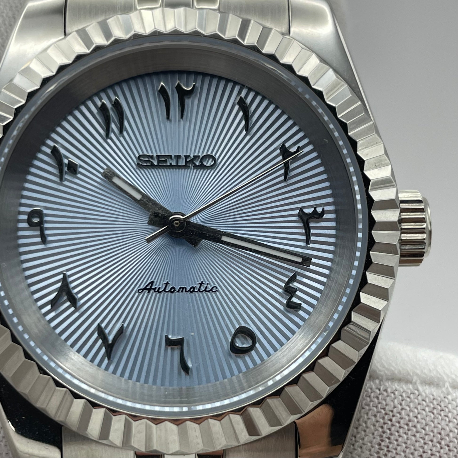 SeikoMod Arabic Dial Bleu Claire - Yan Smode